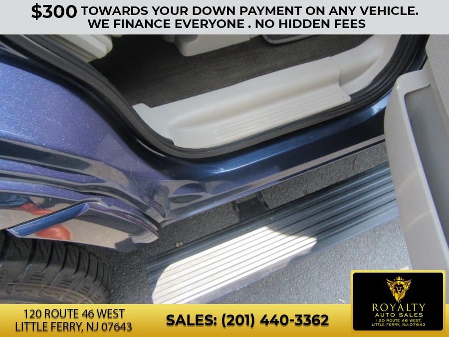 2016 Lincoln Navigator 4WD 4dr Select, available for sale in Little Ferry, New Jersey | Royalty Auto Sales. Little Ferry, New Jersey 2016 Lincoln Navigator 4WD 4dr Select, available for sale in Little Ferry, New Jersey | Royalty Auto Sales. Little Ferry, New Jersey