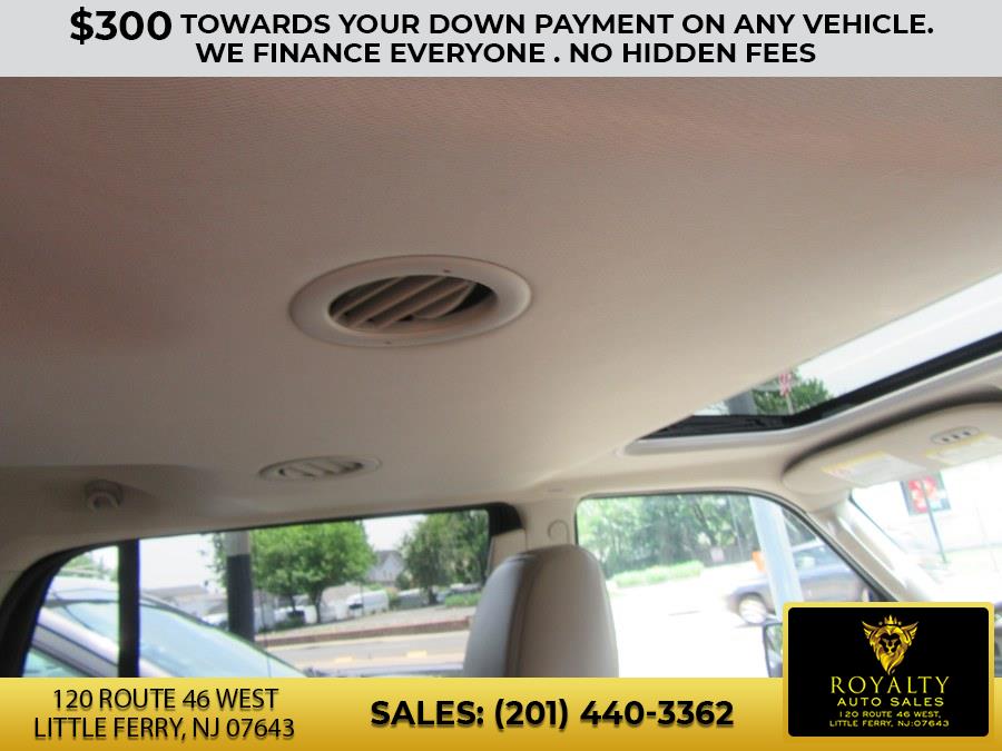 2016 Lincoln Navigator 4WD 4dr Select, available for sale in Little Ferry, New Jersey | Royalty Auto Sales. Little Ferry, New Jersey 2016 Lincoln Navigator 4WD 4dr Select, available for sale in Little Ferry, New Jersey | Royalty Auto Sales. Little Ferry, New Jersey