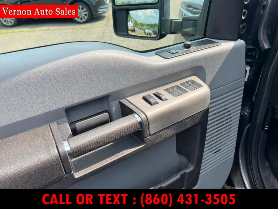 2016 Ford Super Duty F-250 SRW 4WD Crew Cab 172" XLT, available for sale in Manchester, Connecticut | Vernon Auto Sale & Service. Manchester, Connecticut 2016 Ford Super Duty F-250 SRW 4WD Crew Cab 172" XLT, available for sale in Manchester, Connecticut | Vernon Auto Sale & Service. Manchester, Connecticut