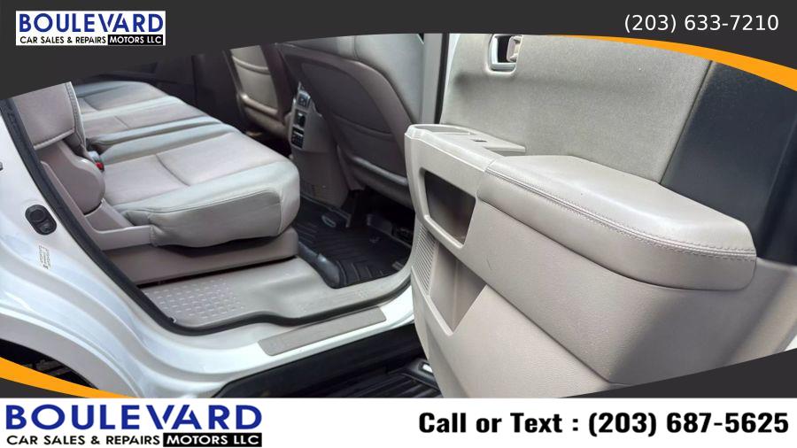 2015 Honda Pilot SE Sport Utility 4D, available for sale in New Haven, Connecticut | Boulevard Motors LLC. New Haven, Connecticut 2015 Honda Pilot SE Sport Utility 4D, available for sale in New Haven, Connecticut | Boulevard Motors LLC. New Haven, Connecticut