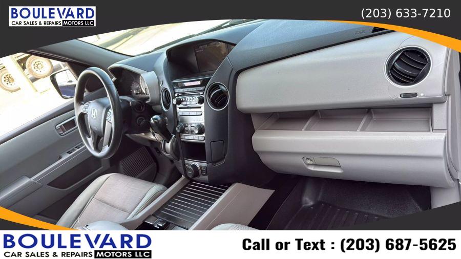 2015 Honda Pilot SE Sport Utility 4D, available for sale in New Haven, Connecticut | Boulevard Motors LLC. New Haven, Connecticut 2015 Honda Pilot SE Sport Utility 4D, available for sale in New Haven, Connecticut | Boulevard Motors LLC. New Haven, Connecticut