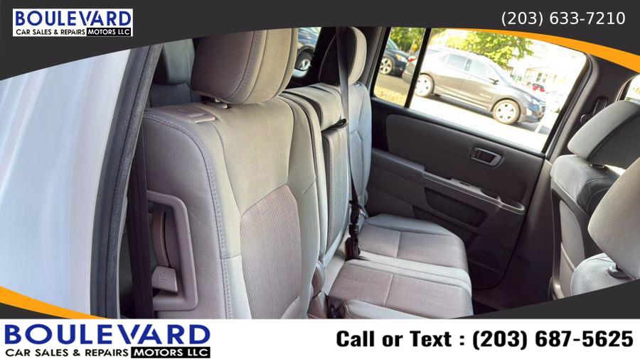 2015 Honda Pilot SE Sport Utility 4D, available for sale in New Haven, Connecticut | Boulevard Motors LLC. New Haven, Connecticut 2015 Honda Pilot SE Sport Utility 4D, available for sale in New Haven, Connecticut | Boulevard Motors LLC. New Haven, Connecticut