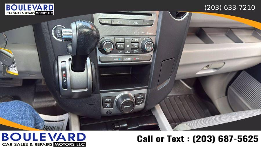 2015 Honda Pilot SE Sport Utility 4D, available for sale in New Haven, Connecticut | Boulevard Motors LLC. New Haven, Connecticut 2015 Honda Pilot SE Sport Utility 4D, available for sale in New Haven, Connecticut | Boulevard Motors LLC. New Haven, Connecticut