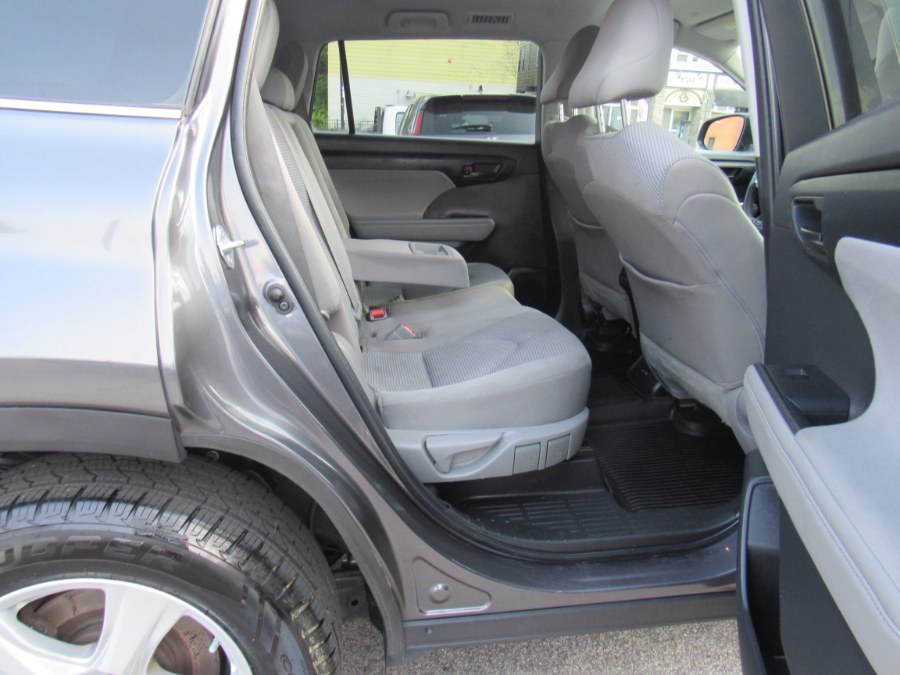 2022 Toyota Highlander L, available for sale in Worcester, Massachusetts | Hilario's Auto Sales Inc.. Worcester, Massachusetts 2022 Toyota Highlander L, available for sale in Worcester, Massachusetts | Hilario's Auto Sales Inc.. Worcester, Massachusetts