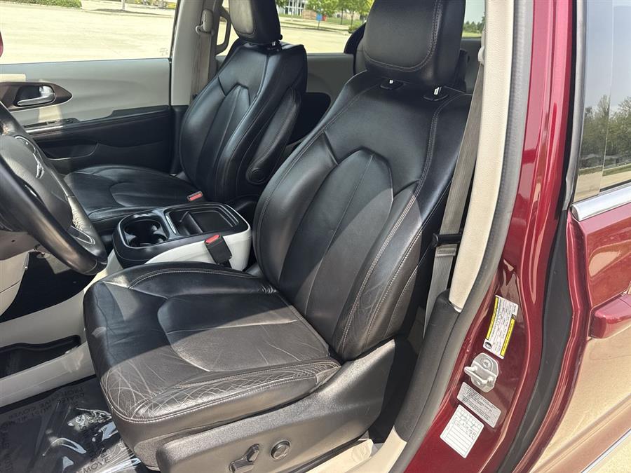 2017 Chrysler Pacifica Touring L, available for sale in Elida, Ohio | Josh's All Under Ten LLC. Elida, Ohio 2017 Chrysler Pacifica Touring L, available for sale in Elida, Ohio | Josh's All Under Ten LLC. Elida, Ohio