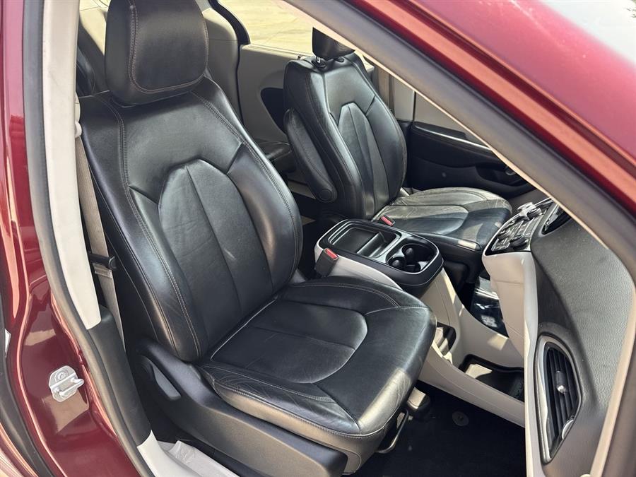 2017 Chrysler Pacifica Touring L, available for sale in Elida, Ohio | Josh's All Under Ten LLC. Elida, Ohio 2017 Chrysler Pacifica Touring L, available for sale in Elida, Ohio | Josh's All Under Ten LLC. Elida, Ohio