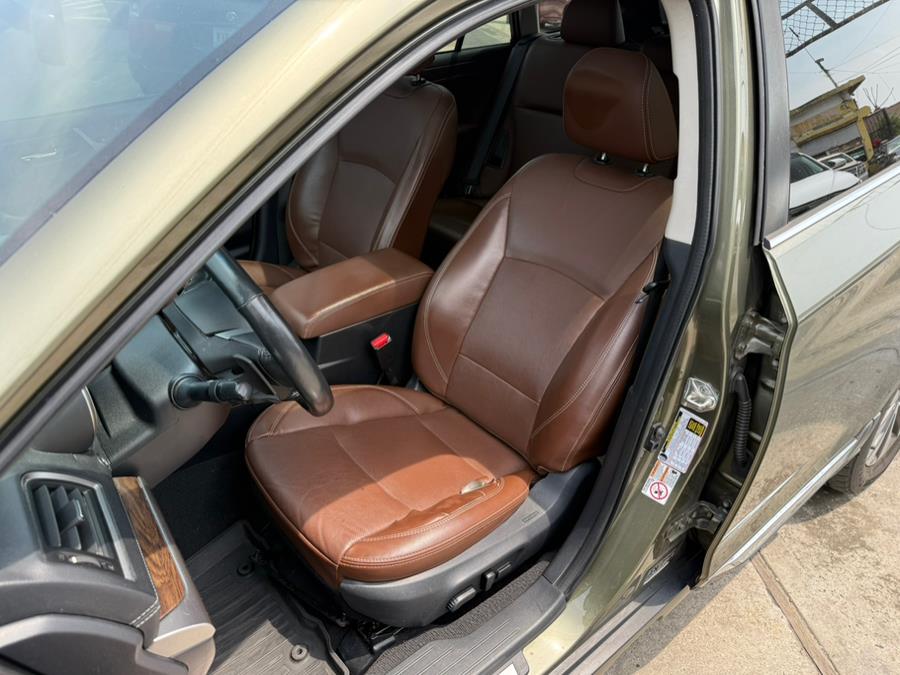 2018 Subaru Outback 3.6R Touring, available for sale in Brooklyn, New York | Worlds Best Auto Inc. Brooklyn, New York 2018 Subaru Outback 3.6R Touring, available for sale in Brooklyn, New York | Worlds Best Auto Inc. Brooklyn, New York