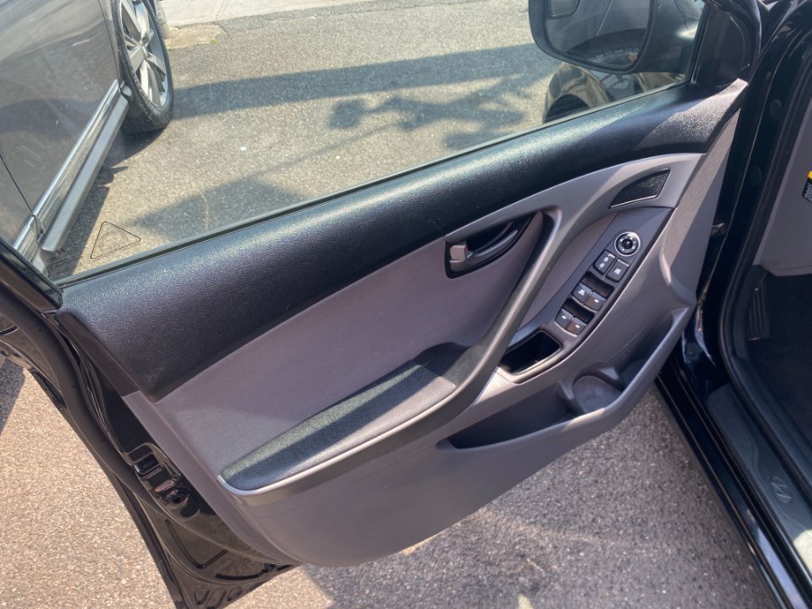 2015 Hyundai Elantra 4dr Sdn Auto Limited PZEV (Alabama Plant), available for sale in Middle Village, New York | Middle Village Motors . Middle Village, New York 2015 Hyundai Elantra 4dr Sdn Auto Limited PZEV (Alabama Plant), available for sale in Middle Village, New York | Middle Village Motors . Middle Village, New York