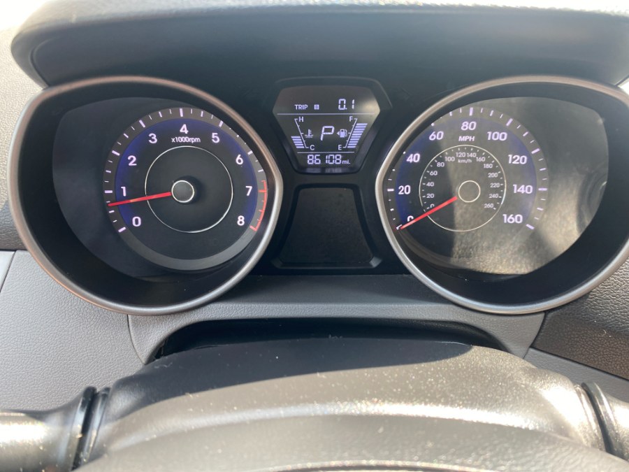 2015 Hyundai Elantra 4dr Sdn Auto Limited PZEV (Alabama Plant), available for sale in Middle Village, New York | Middle Village Motors . Middle Village, New York 2015 Hyundai Elantra 4dr Sdn Auto Limited PZEV (Alabama Plant), available for sale in Middle Village, New York | Middle Village Motors . Middle Village, New York