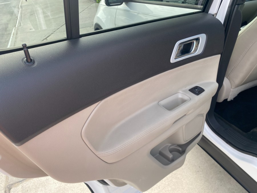 2011 Ford Explorer 4WD 4dr Limited, available for sale in Middle Village, New York | Middle Village Motors . Middle Village, New York 2011 Ford Explorer 4WD 4dr Limited, available for sale in Middle Village, New York | Middle Village Motors . Middle Village, New York