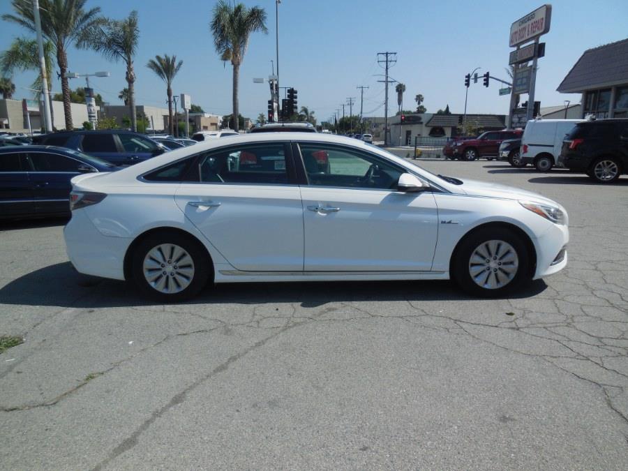 2016 Hyundai Sonata Hybrid 4dr Sdn SE, available for sale in Hawaiian Gardens, California | Luxe Motors. Hawaiian Gardens, California 2016 Hyundai Sonata Hybrid 4dr Sdn SE, available for sale in Hawaiian Gardens, California | Luxe Motors. Hawaiian Gardens, California