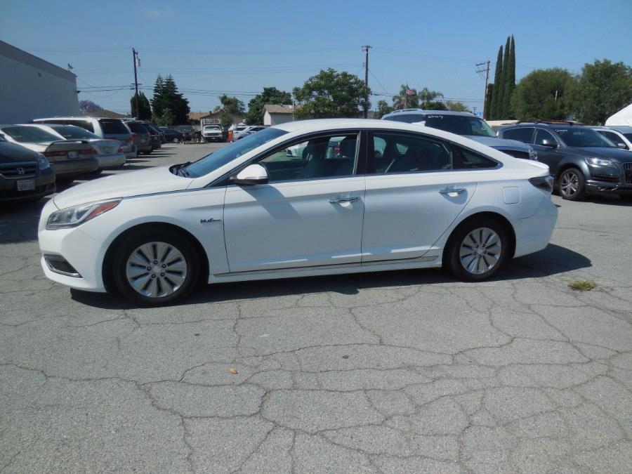 2016 Hyundai Sonata Hybrid 4dr Sdn SE, available for sale in Hawaiian Gardens, California | Luxe Motors. Hawaiian Gardens, California 2016 Hyundai Sonata Hybrid 4dr Sdn SE, available for sale in Hawaiian Gardens, California | Luxe Motors. Hawaiian Gardens, California
