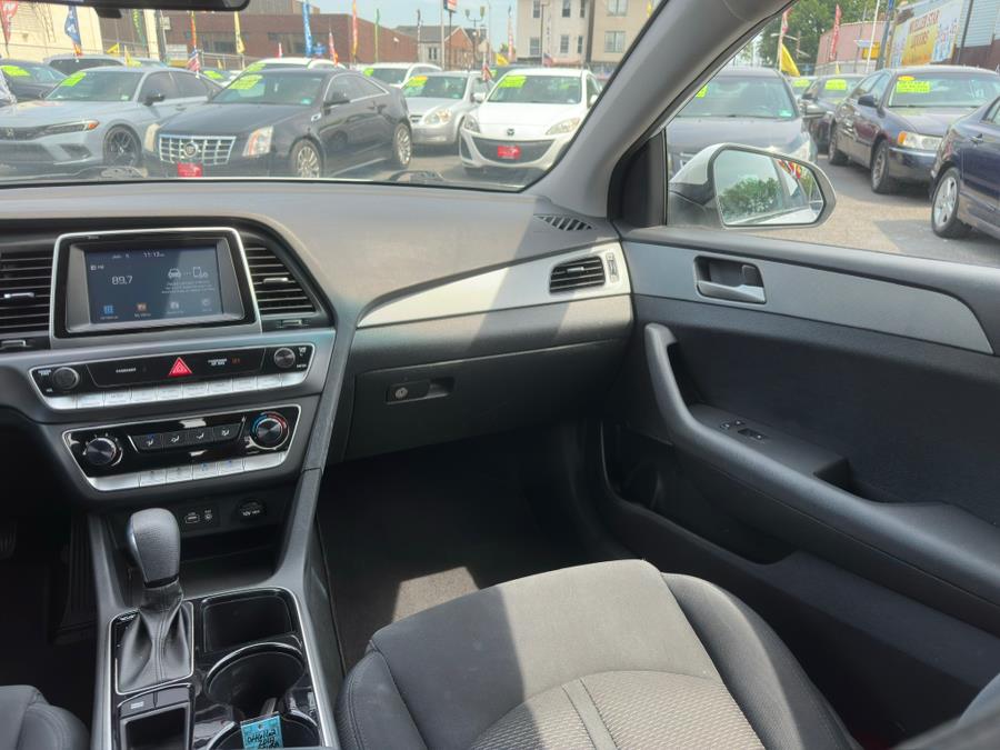 2018 Hyundai Sonata SE 2.4L SULEV, available for sale in Irvington , New Jersey | Auto Haus of Irvington Corp. Irvington , New Jersey 2018 Hyundai Sonata SE 2.4L SULEV, available for sale in Irvington , New Jersey | Auto Haus of Irvington Corp. Irvington , New Jersey
