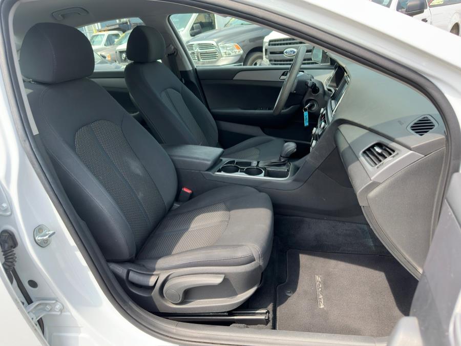2018 Hyundai Sonata SE 2.4L SULEV, available for sale in Irvington , New Jersey | Auto Haus of Irvington Corp. Irvington , New Jersey 2018 Hyundai Sonata SE 2.4L SULEV, available for sale in Irvington , New Jersey | Auto Haus of Irvington Corp. Irvington , New Jersey