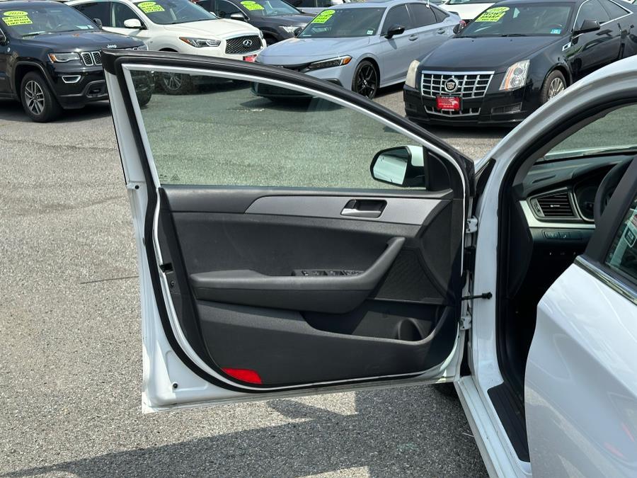 2018 Hyundai Sonata SE 2.4L SULEV, available for sale in Irvington , New Jersey | Auto Haus of Irvington Corp. Irvington , New Jersey 2018 Hyundai Sonata SE 2.4L SULEV, available for sale in Irvington , New Jersey | Auto Haus of Irvington Corp. Irvington , New Jersey