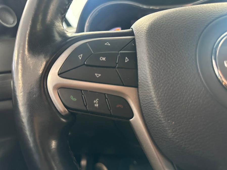 2021 Jeep Grand Cherokee Laredo X 4x4, available for sale in Inwood, New York | 5 Towns Drive. Inwood, New York 2021 Jeep Grand Cherokee Laredo X 4x4, available for sale in Inwood, New York | 5 Towns Drive. Inwood, New York