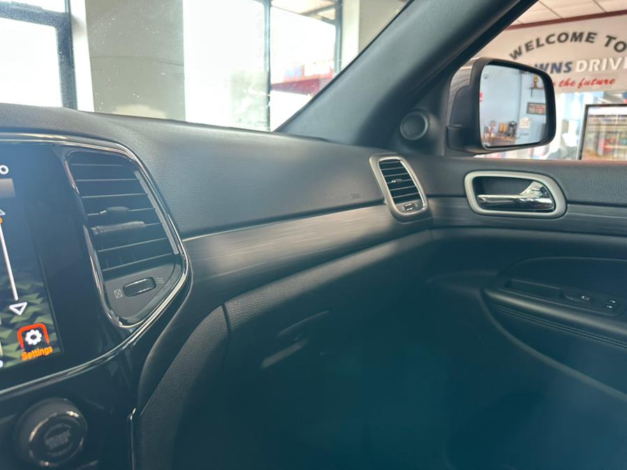 2021 Jeep Grand Cherokee Laredo X 4x4, available for sale in Inwood, New York | 5 Towns Drive. Inwood, New York 2021 Jeep Grand Cherokee Laredo X 4x4, available for sale in Inwood, New York | 5 Towns Drive. Inwood, New York