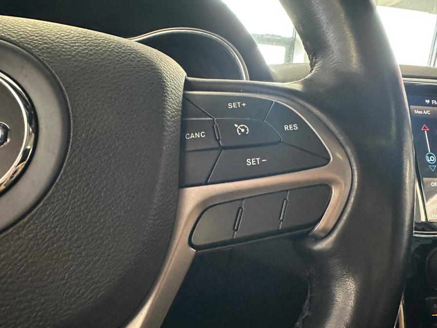 2021 Jeep Grand Cherokee Laredo X 4x4, available for sale in Inwood, New York | 5 Towns Drive. Inwood, New York 2021 Jeep Grand Cherokee Laredo X 4x4, available for sale in Inwood, New York | 5 Towns Drive. Inwood, New York
