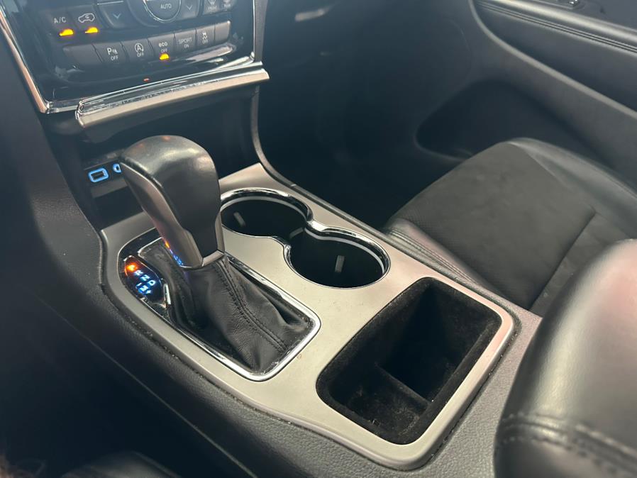 2021 Jeep Grand Cherokee Laredo X 4x4, available for sale in Inwood, New York | 5 Towns Drive. Inwood, New York 2021 Jeep Grand Cherokee Laredo X 4x4, available for sale in Inwood, New York | 5 Towns Drive. Inwood, New York