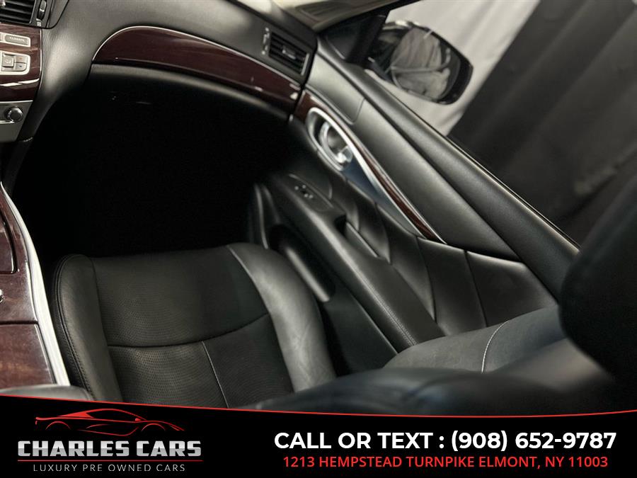 2019 Infiniti Q70l 3.7 Luxe, available for sale in Elmont, New York | Charles Cars. Elmont, New York 2019 Infiniti Q70l 3.7 Luxe, available for sale in Elmont, New York | Charles Cars. Elmont, New York