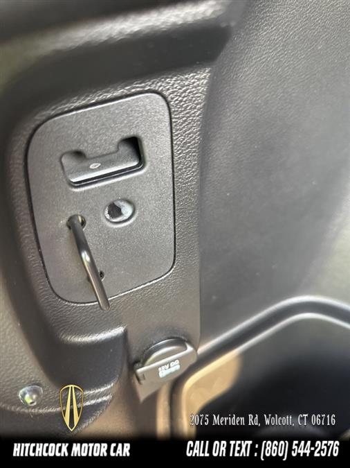 2015 Jeep Cherokee Limited, available for sale in Wolcott, Connecticut | Hitchcock Motor Car. Wolcott, Connecticut 2015 Jeep Cherokee Limited, available for sale in Wolcott, Connecticut | Hitchcock Motor Car. Wolcott, Connecticut