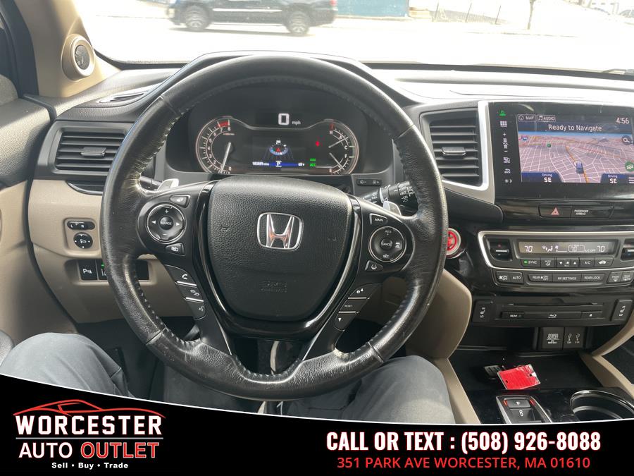 2016 Honda Pilot AWD 4dr Touring w/RES & Navi, available for sale in Worcester, Massachusetts | Worcester Auto Outlet LLC. Worcester, Massachusetts 2016 Honda Pilot AWD 4dr Touring w/RES & Navi, available for sale in Worcester, Massachusetts | Worcester Auto Outlet LLC. Worcester, Massachusetts
