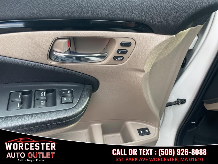 2016 Honda Pilot AWD 4dr Touring w/RES & Navi, available for sale in Worcester, Massachusetts | Worcester Auto Outlet LLC. Worcester, Massachusetts 2016 Honda Pilot AWD 4dr Touring w/RES & Navi, available for sale in Worcester, Massachusetts | Worcester Auto Outlet LLC. Worcester, Massachusetts