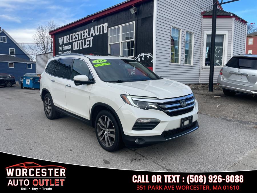 Used 2016 Honda Pilot in Worcester, Massachusetts | Worcester Auto Outlet LLC. Worcester, Massachusetts