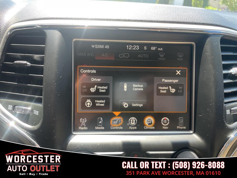2017 Jeep Grand Cherokee Limited 4x4, available for sale in Worcester, Massachusetts | Worcester Auto Outlet LLC. Worcester, Massachusetts 2017 Jeep Grand Cherokee Limited 4x4, available for sale in Worcester, Massachusetts | Worcester Auto Outlet LLC. Worcester, Massachusetts