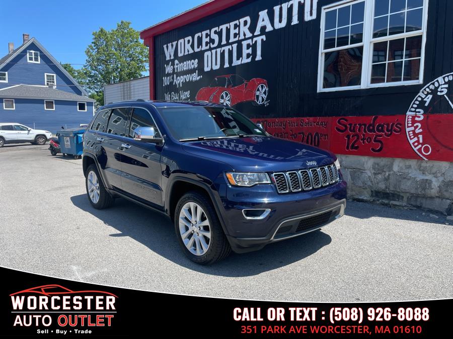 Used 2017 Jeep Grand Cherokee in Worcester, Massachusetts | Worcester Auto Outlet LLC. Worcester, Massachusetts