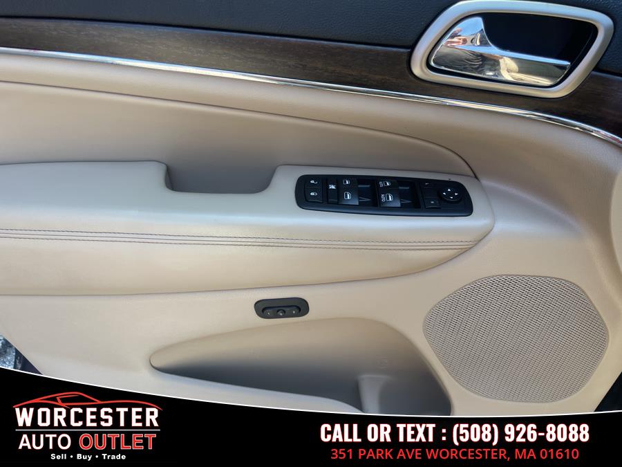 2017 Jeep Grand Cherokee Limited 4x4, available for sale in Worcester, Massachusetts | Worcester Auto Outlet LLC. Worcester, Massachusetts 2017 Jeep Grand Cherokee Limited 4x4, available for sale in Worcester, Massachusetts | Worcester Auto Outlet LLC. Worcester, Massachusetts