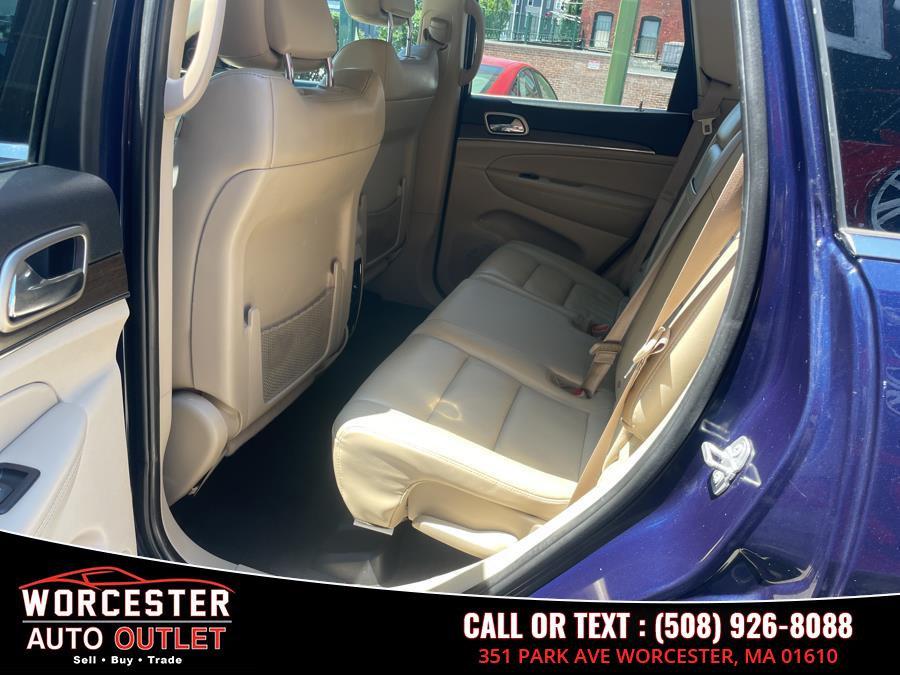 2017 Jeep Grand Cherokee Limited 4x4, available for sale in Worcester, Massachusetts | Worcester Auto Outlet LLC. Worcester, Massachusetts 2017 Jeep Grand Cherokee Limited 4x4, available for sale in Worcester, Massachusetts | Worcester Auto Outlet LLC. Worcester, Massachusetts