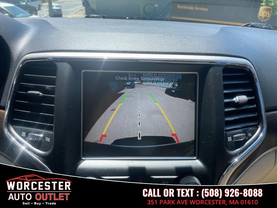 2017 Jeep Grand Cherokee Limited 4x4, available for sale in Worcester, Massachusetts | Worcester Auto Outlet LLC. Worcester, Massachusetts 2017 Jeep Grand Cherokee Limited 4x4, available for sale in Worcester, Massachusetts | Worcester Auto Outlet LLC. Worcester, Massachusetts