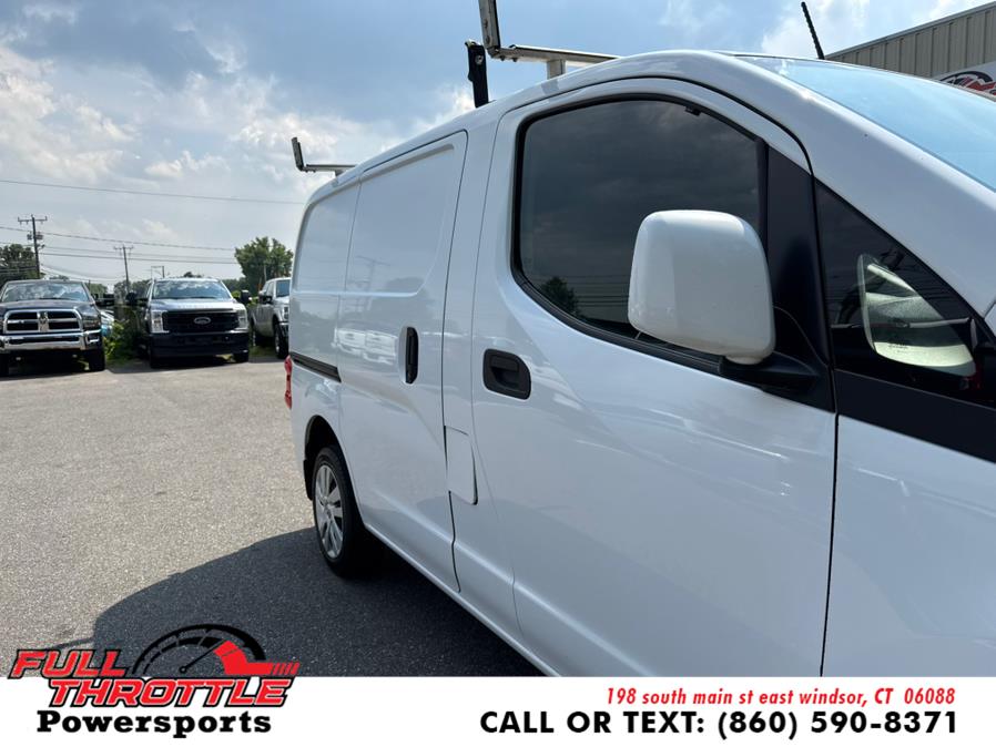 2020 Nissan NV200 S photo 2