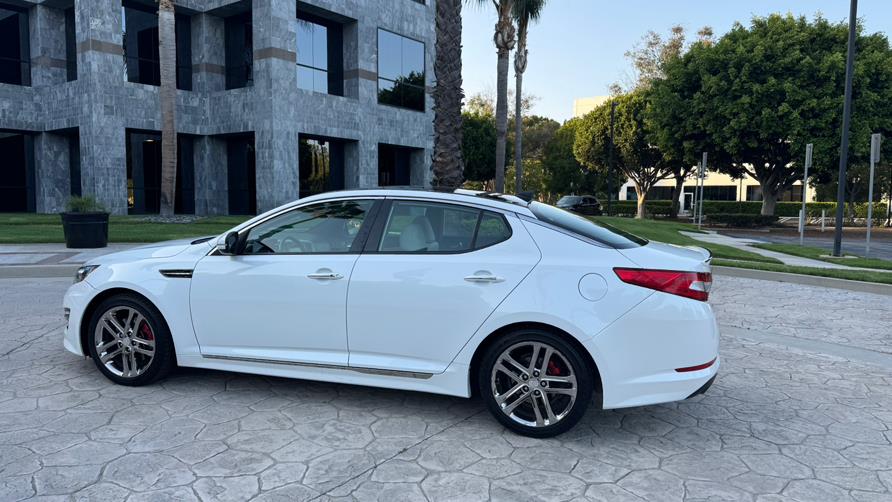 2013 Kia Optima 4dr Sdn SXl, available for sale in Tustin, California | Carox LLC. Tustin, California 2013 Kia Optima 4dr Sdn SXl, available for sale in Tustin, California | Carox LLC. Tustin, California