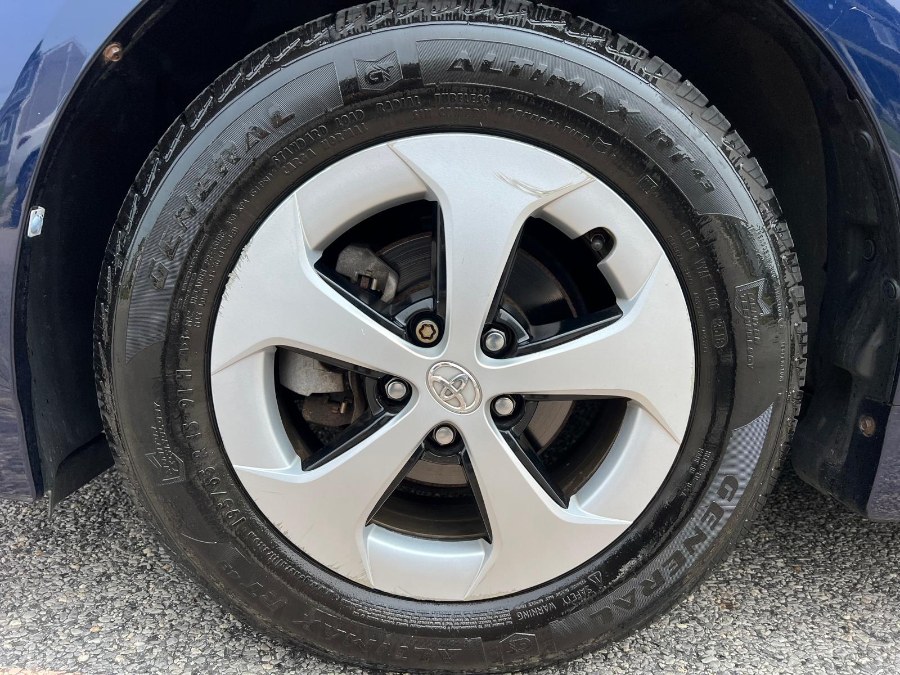 2012 Toyota Prius 5dr HB Three (Natl), available for sale in Lindenhurst, New York | Cargenic Automotive. Lindenhurst, New York 2012 Toyota Prius 5dr HB Three (Natl), available for sale in Lindenhurst, New York | Cargenic Automotive. Lindenhurst, New York