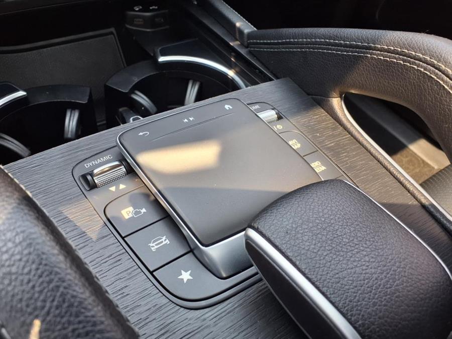 2022 Mercedes-Benz GLE GLE 350 4MATIC SUV, available for sale in Flushing, New York | Silverline Auto Group. Flushing, New York 2022 Mercedes-Benz GLE GLE 350 4MATIC SUV, available for sale in Flushing, New York | Silverline Auto Group. Flushing, New York