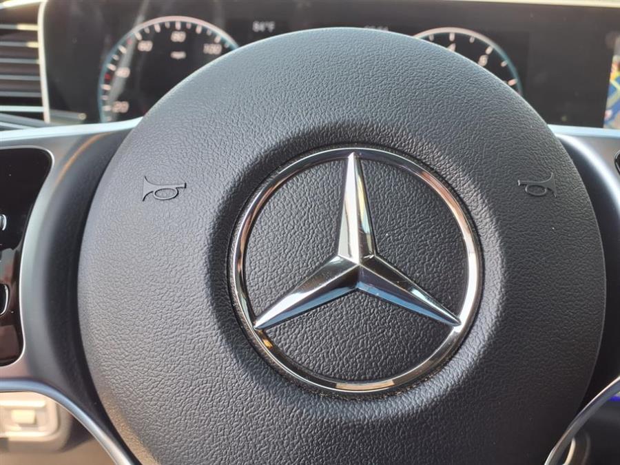 2022 Mercedes-Benz GLE GLE 350 4MATIC SUV, available for sale in Flushing, New York | Silverline Auto Group. Flushing, New York 2022 Mercedes-Benz GLE GLE 350 4MATIC SUV, available for sale in Flushing, New York | Silverline Auto Group. Flushing, New York