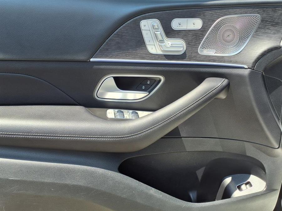 2022 Mercedes-Benz GLE GLE 350 4MATIC SUV, available for sale in Flushing, New York | Silverline Auto Group. Flushing, New York 2022 Mercedes-Benz GLE GLE 350 4MATIC SUV, available for sale in Flushing, New York | Silverline Auto Group. Flushing, New York
