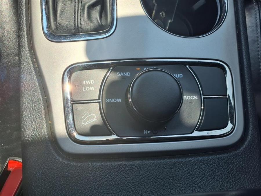 2021 Jeep Grand Cherokee Limited 4x4, available for sale in Flushing, New York | Silverline Auto Group. Flushing, New York 2021 Jeep Grand Cherokee Limited 4x4, available for sale in Flushing, New York | Silverline Auto Group. Flushing, New York