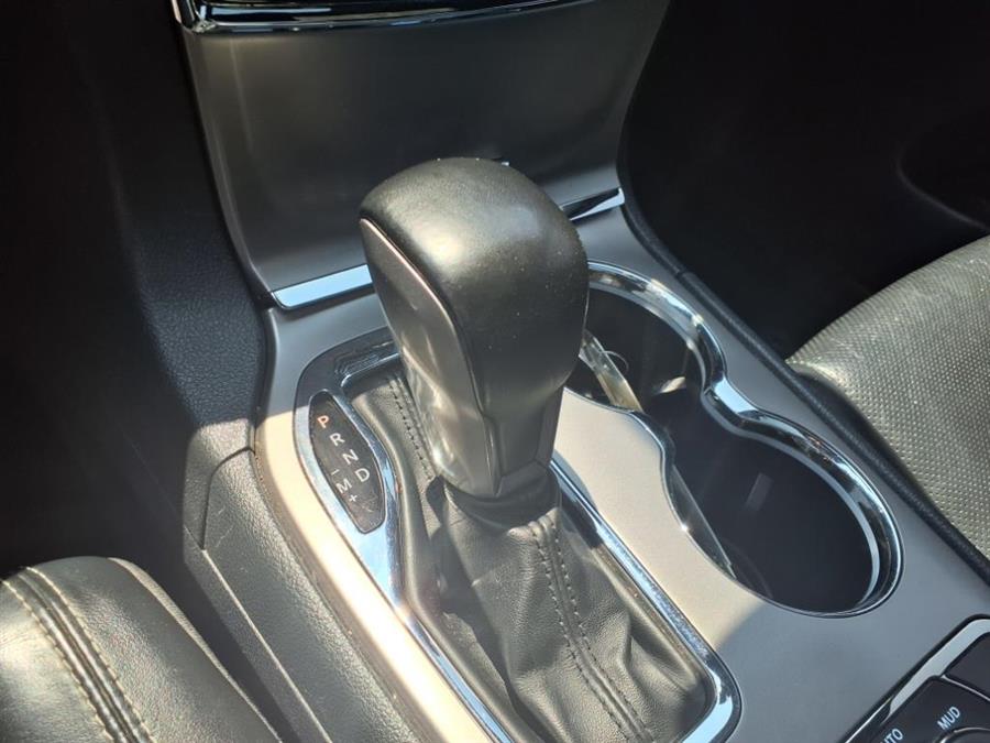 2021 Jeep Grand Cherokee Limited 4x4, available for sale in Flushing, New York | Silverline Auto Group. Flushing, New York 2021 Jeep Grand Cherokee Limited 4x4, available for sale in Flushing, New York | Silverline Auto Group. Flushing, New York