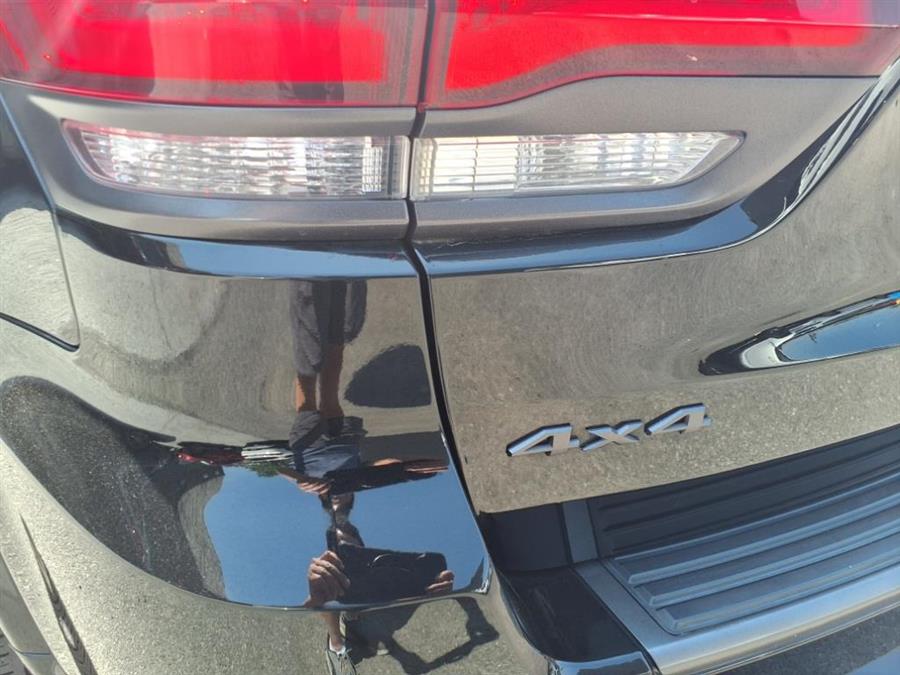 2021 Jeep Grand Cherokee Limited 4x4, available for sale in Flushing, New York | Silverline Auto Group. Flushing, New York 2021 Jeep Grand Cherokee Limited 4x4, available for sale in Flushing, New York | Silverline Auto Group. Flushing, New York