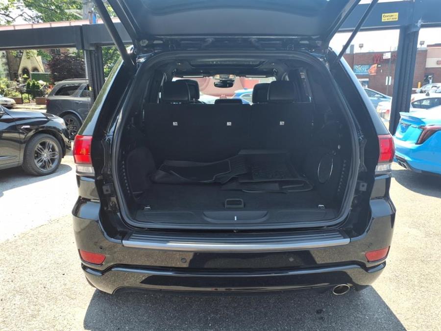 2021 Jeep Grand Cherokee Limited 4x4, available for sale in Flushing, New York | Silverline Auto Group. Flushing, New York 2021 Jeep Grand Cherokee Limited 4x4, available for sale in Flushing, New York | Silverline Auto Group. Flushing, New York