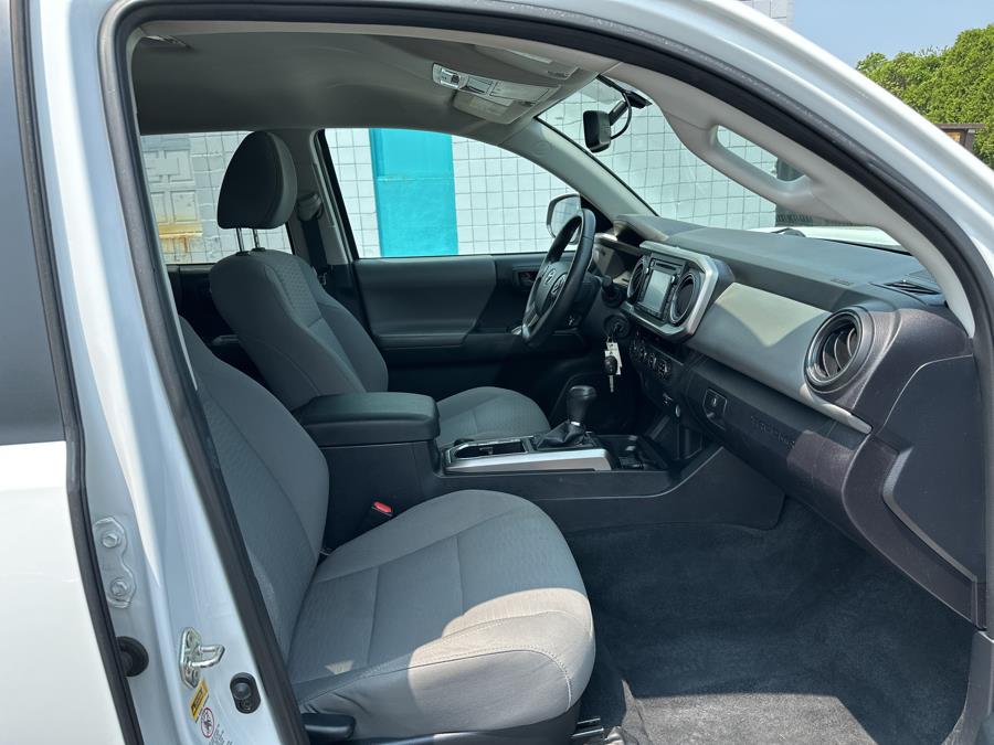 2017 Toyota Tacoma SR5 Double Cab 6'' Bed V6 4x4 AT (Natl), available for sale in Milford, Connecticut | Dealertown Auto Wholesalers. Milford, Connecticut 2017 Toyota Tacoma SR5 Double Cab 6'' Bed V6 4x4 AT (Natl), available for sale in Milford, Connecticut | Dealertown Auto Wholesalers. Milford, Connecticut