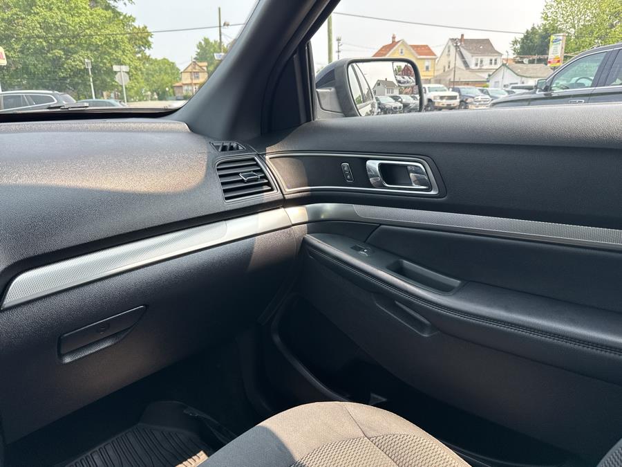 2018 Ford Explorer XLT 4WD, available for sale in Little Ferry, New Jersey | Victoria Preowned Autos Inc. Little Ferry, New Jersey 2018 Ford Explorer XLT 4WD, available for sale in Little Ferry, New Jersey | Victoria Preowned Autos Inc. Little Ferry, New Jersey