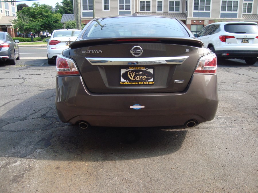 2015 Nissan Altima 4dr Sdn I4 2.5 S, available for sale in Manchester, Connecticut | Yara Motors. Manchester, Connecticut 2015 Nissan Altima 4dr Sdn I4 2.5 S, available for sale in Manchester, Connecticut | Yara Motors. Manchester, Connecticut