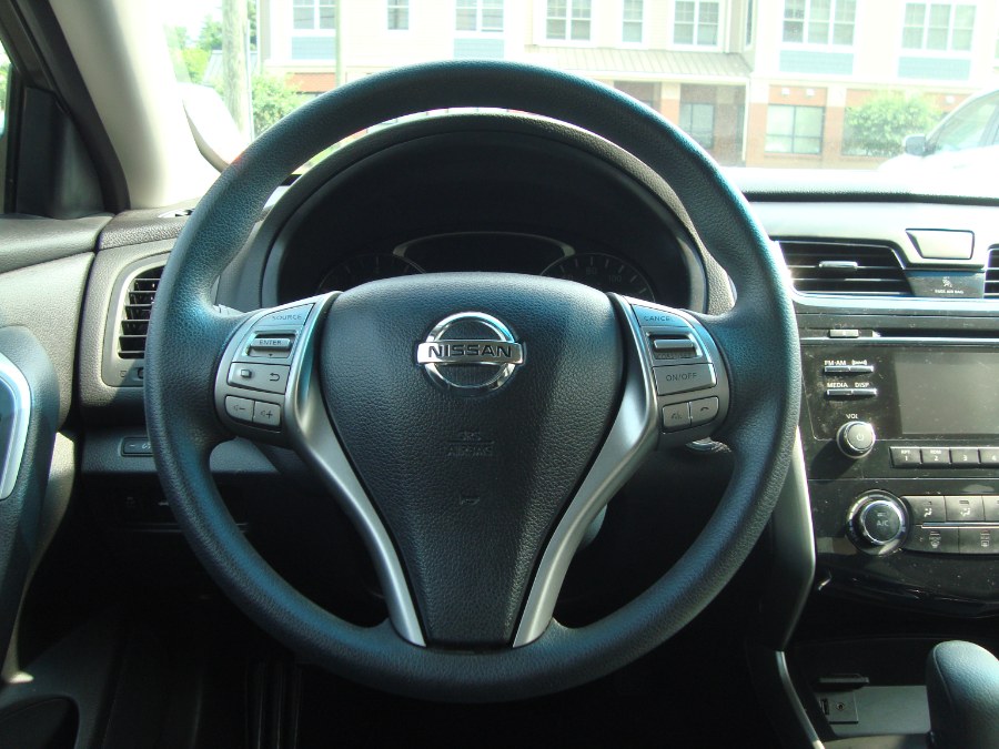 2015 Nissan Altima 4dr Sdn I4 2.5 S, available for sale in Manchester, Connecticut | Yara Motors. Manchester, Connecticut 2015 Nissan Altima 4dr Sdn I4 2.5 S, available for sale in Manchester, Connecticut | Yara Motors. Manchester, Connecticut