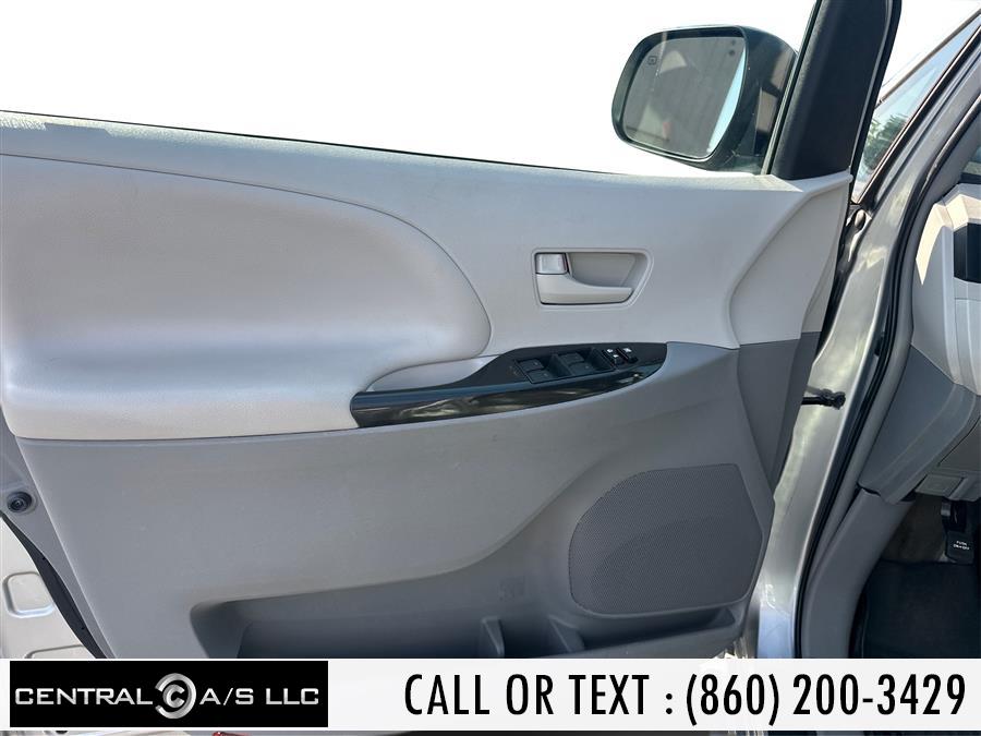 2014 Toyota Sienna 5dr 8-Pass Van V6 LE FWD, available for sale in East Windsor, Connecticut | Central A/S LLC. East Windsor, Connecticut 2014 Toyota Sienna 5dr 8-Pass Van V6 LE FWD, available for sale in East Windsor, Connecticut | Central A/S LLC. East Windsor, Connecticut