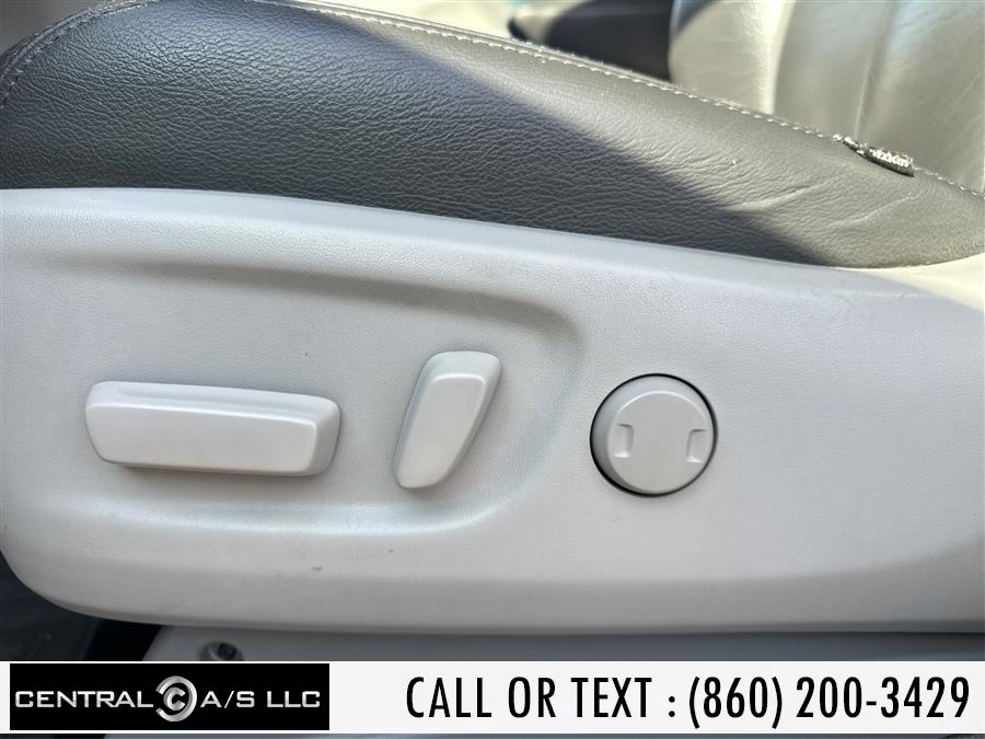 2014 Toyota Sienna 5dr 8-Pass Van V6 LE FWD, available for sale in East Windsor, Connecticut | Central A/S LLC. East Windsor, Connecticut 2014 Toyota Sienna 5dr 8-Pass Van V6 LE FWD, available for sale in East Windsor, Connecticut | Central A/S LLC. East Windsor, Connecticut