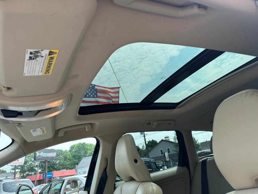 2013 Volvo XC60 AWD 4dr T6 Premier Plus, available for sale in Taunton, Massachusetts | Rt 138 Auto Center Inc . Taunton, Massachusetts 2013 Volvo XC60 AWD 4dr T6 Premier Plus, available for sale in Taunton, Massachusetts | Rt 138 Auto Center Inc . Taunton, Massachusetts